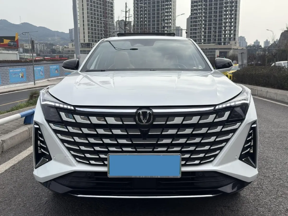 2024 ChangAn UNI-Z 1.5L 98HP L4 E-CVT PHEV 18.4KWH,autocango,china used car exporter,china ev exporter,chinese used car exporter,chinese used ev exporter