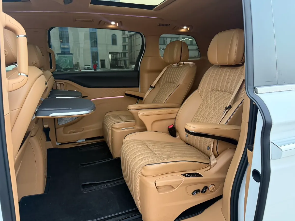 2022 Voyah Dream 1.5T 136HP L4 PHEV 25.57KWH,autocango,china used car exporter,china ev exporter,chinese used car exporter,chinese used ev exporter