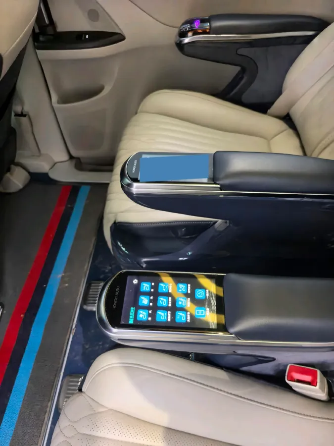 2021 Buick GL8 2.0T 237HP L4 9AT,autocango,china used car exporter,china ev exporter,chinese used car exporter,chinese used ev exporter