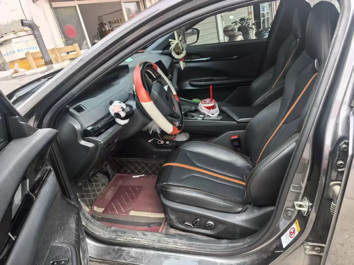 2024 ChangAn UNI-V 1.5T 188HP L4 7DCT,autocango,china used car exporter,china ev exporter,chinese used car exporter,chinese used ev exporter