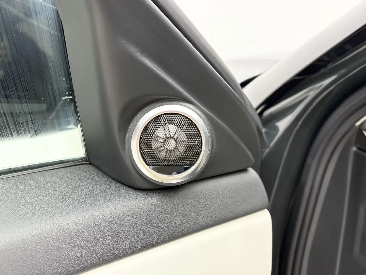 2022 Land Rover Range Rover Evoque 2.0T 249HP L4 9AT,autocango,china used car exporter,china ev exporter,chinese used car exporter,chinese used ev exporter