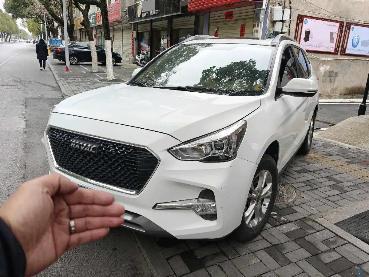 2018 Haval M6 1.5T 150HP L4 7DCT,autocango,china used car exporter,china ev exporter,chinese used car exporter,chinese used ev exporter