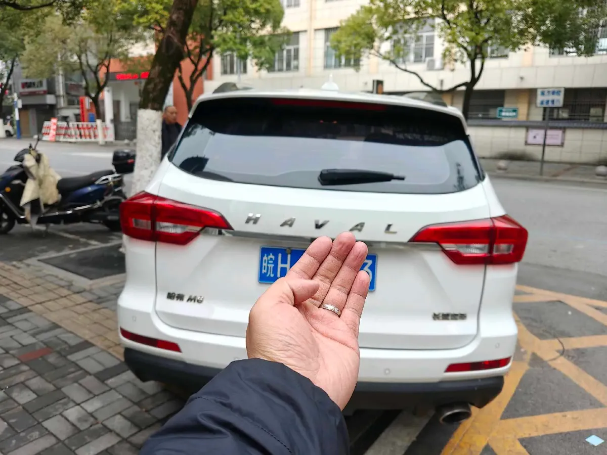 2018 Haval M6 1.5T 150HP L4 7DCT,autocango,china used car exporter,china ev exporter,chinese used car exporter,chinese used ev exporter