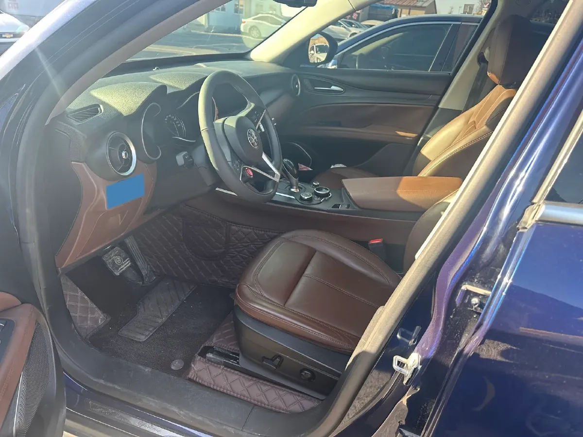 2017 Jaguar XE 2.0T 240HP L4 8AT,autocango,china used car exporter,china ev exporter,chinese used car exporter,chinese used ev exporter