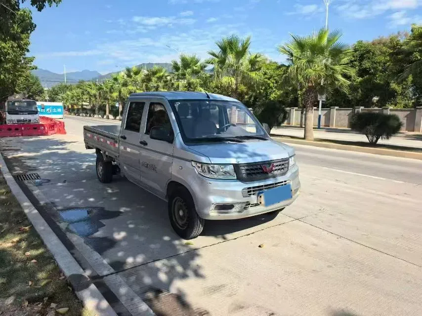 2018 WuLing RongGuang New Truck 1.8L 133HP L4 5MT,autocango,china used car exporter,china ev exporter,chinese used car exporter,chinese used ev exporter