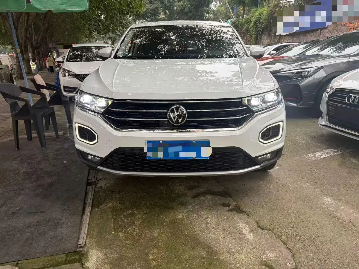 2022 Volkswagen T-Roc 1.4T 150HP L4 7DCT,autocango,china used car exporter,china ev exporter,chinese used car exporter,chinese used ev exporter