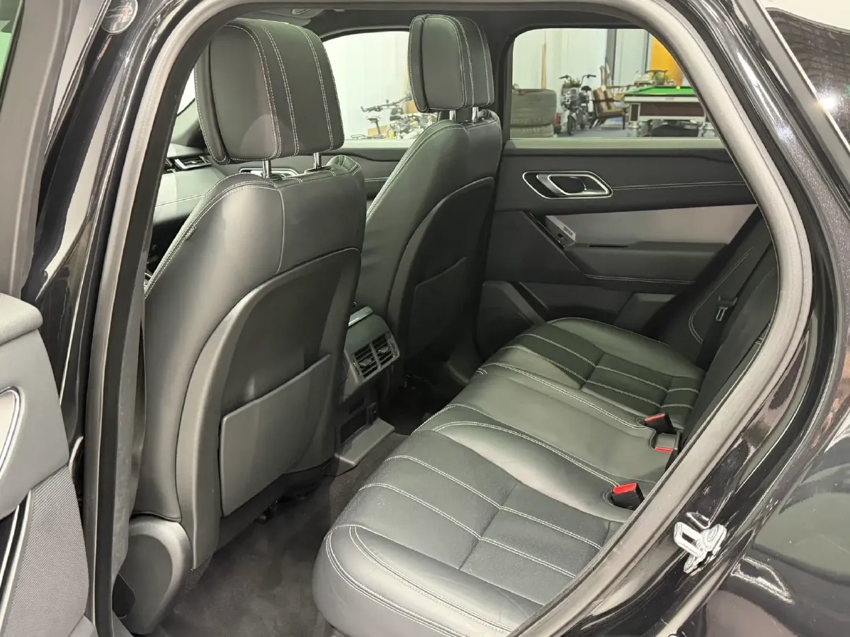 2022 Land Rover Range Rover Velar 2.0T 250HP L4 8AT,autocango,china used car exporter,china ev exporter,chinese used car exporter,chinese used ev exporter