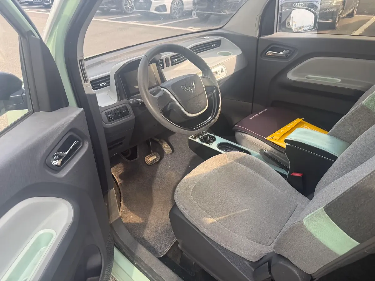 2021 WuLing HongGuang MINI EV BEV 13.8KWH,autocango,china used car exporter,china ev exporter,chinese used car exporter,chinese used ev exporter