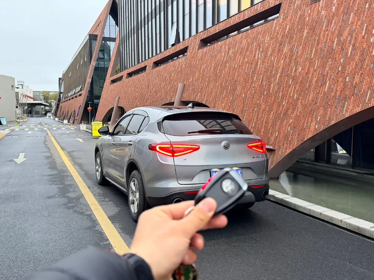 2017 Lexus NX 2.0T 238HP L4 6AT,autocango,china used car exporter,china ev exporter,chinese used car exporter,chinese used ev exporter