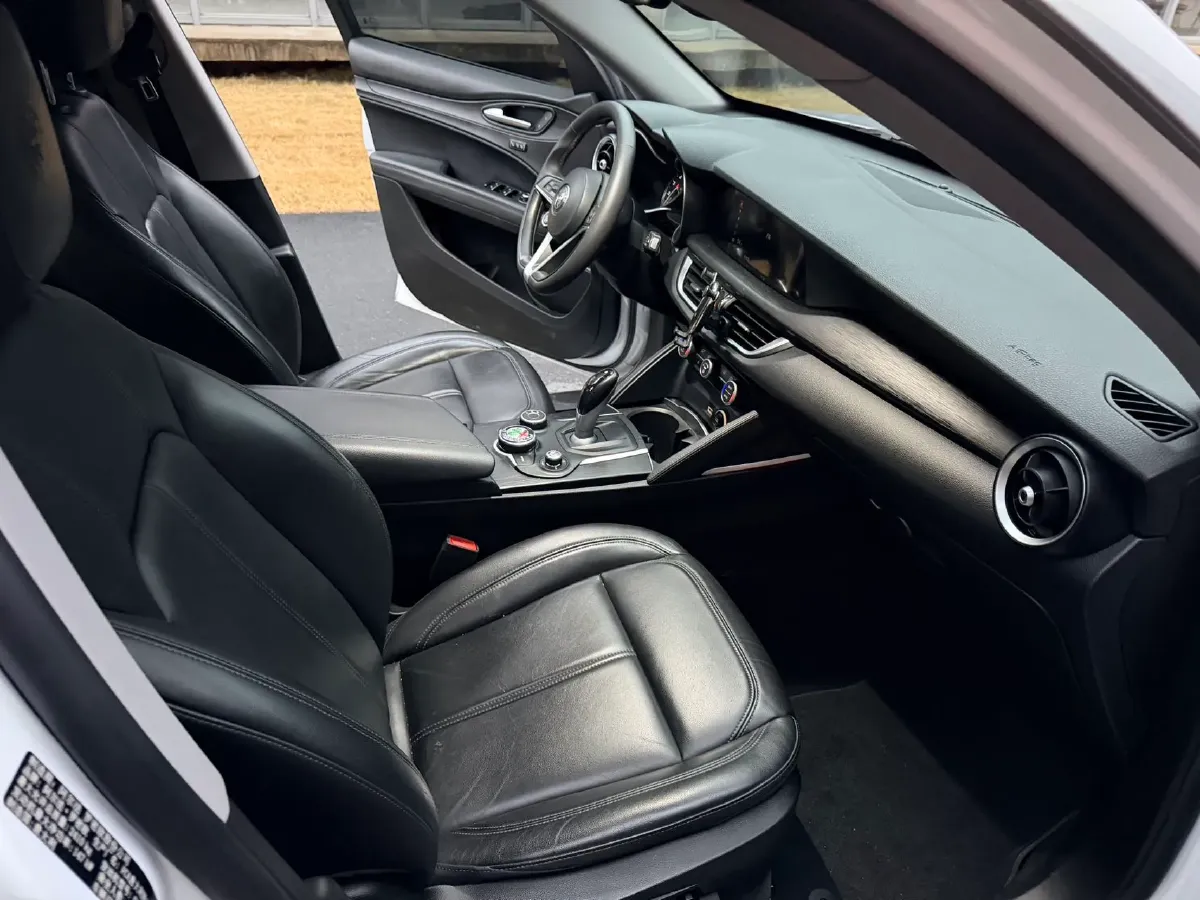 2017 Lexus NX 2.0T 238HP L4 6AT,autocango,china used car exporter,china ev exporter,chinese used car exporter,chinese used ev exporter