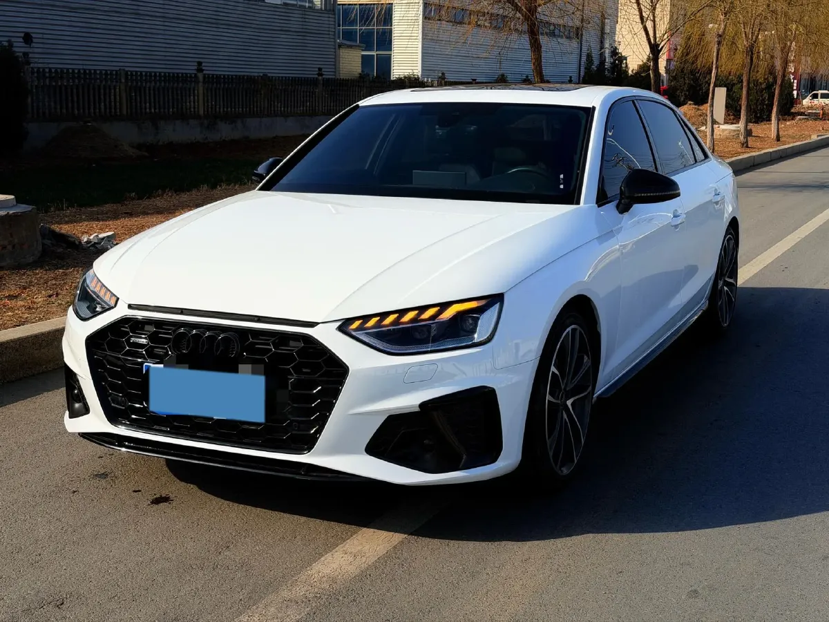 2023 Audi A4L 2.0T 190HP L4 7DCT,autocango,china used car exporter,china ev exporter,chinese used car exporter,chinese used ev exporter