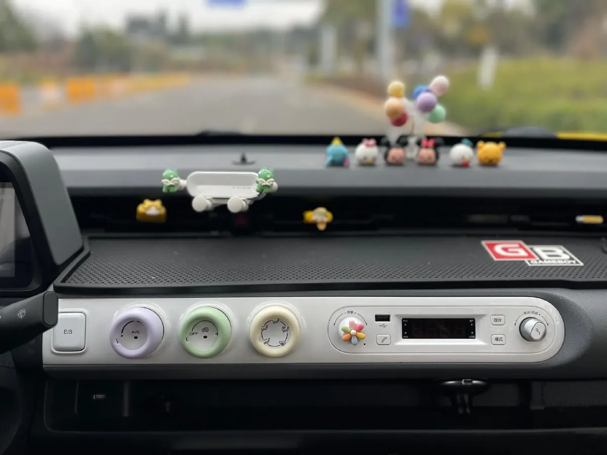 2022 WuLing HongGuang MINI EV BEV 26.5KWH,autocango,china used car exporter,china ev exporter,chinese used car exporter,chinese used ev exporter