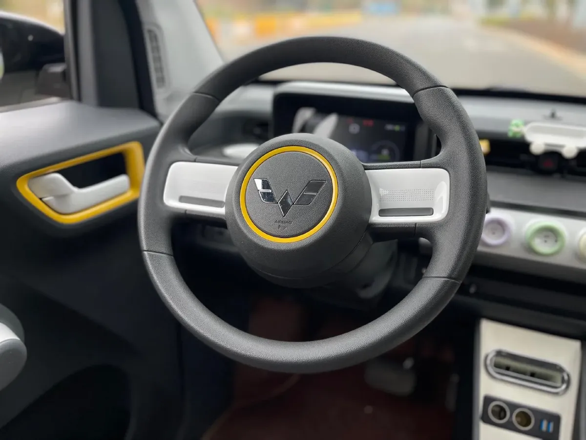 2022 WuLing HongGuang MINI EV BEV 26.5KWH,autocango,china used car exporter,china ev exporter,chinese used car exporter,chinese used ev exporter