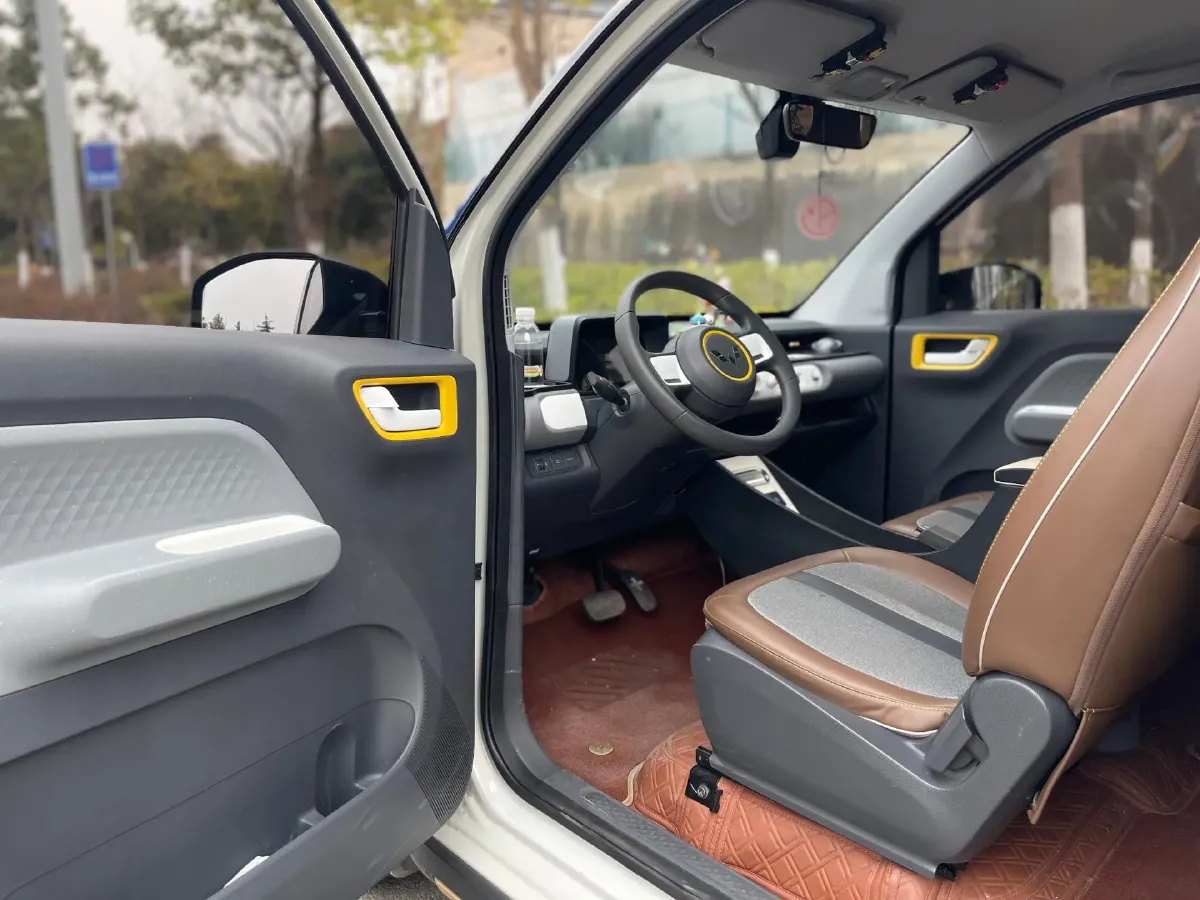 2022 WuLing HongGuang MINI EV BEV 26.5KWH,autocango,china used car exporter,china ev exporter,chinese used car exporter,chinese used ev exporter