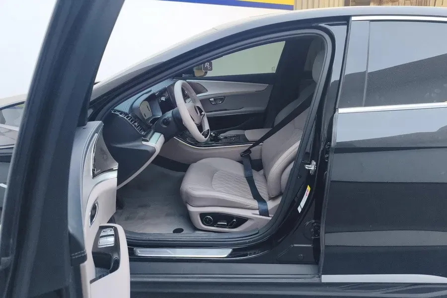 2025 BYD Han 1.5T 156HP L4 E-CVT PHEV,autocango,china used car exporter,china ev exporter,chinese used car exporter,chinese used ev exporter