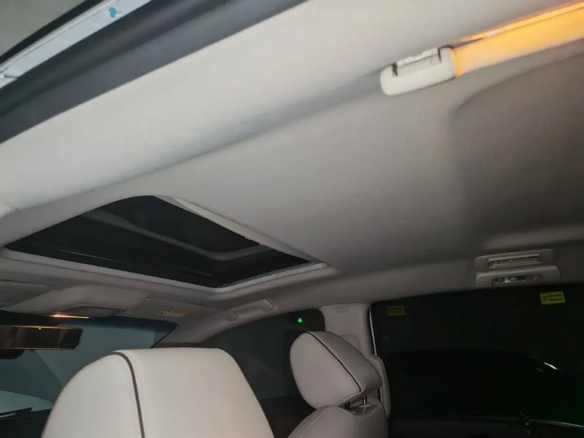 2021 Buick GL8 2.0T 237HP L4 9AT,autocango,china used car exporter,china ev exporter,chinese used car exporter,chinese used ev exporter