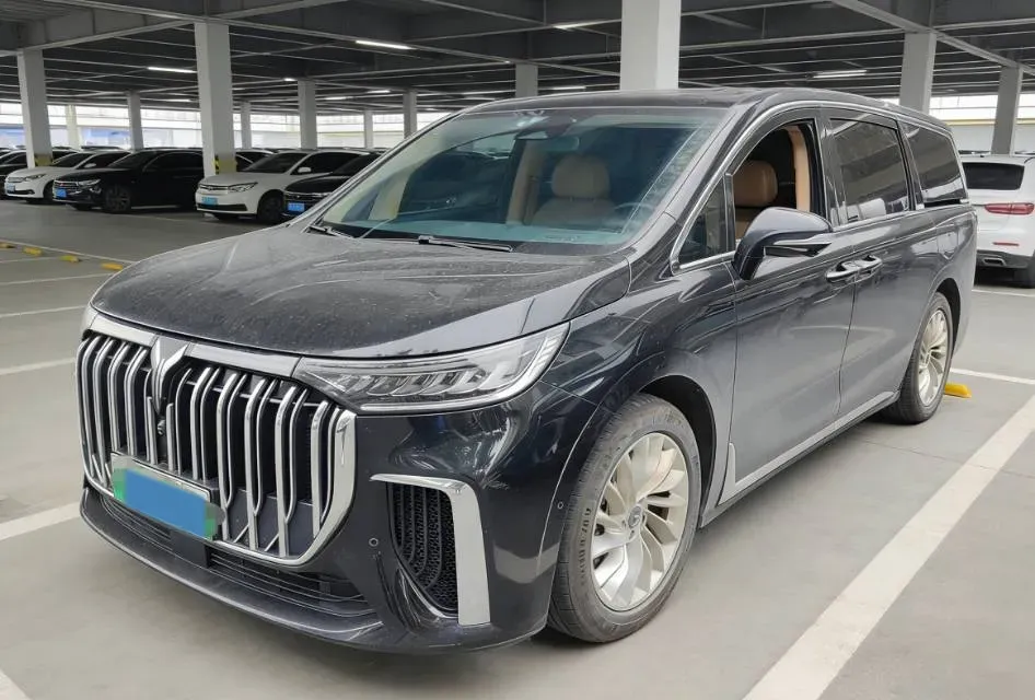 2024 Voyah Dream 1.5T 150HP L4 PHEV 43KWH,autocango,china used car exporter,china ev exporter,chinese used car exporter,chinese used ev exporter