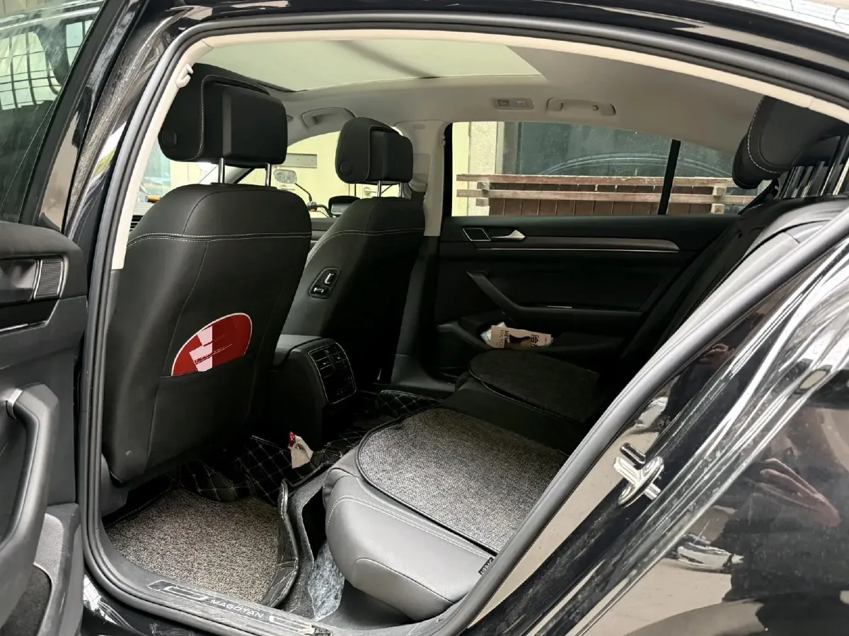 2020 Volkswagen Magotan 2.0T 186HP L4 7DCT,autocango,china used car exporter,china ev exporter,chinese used car exporter,chinese used ev exporter