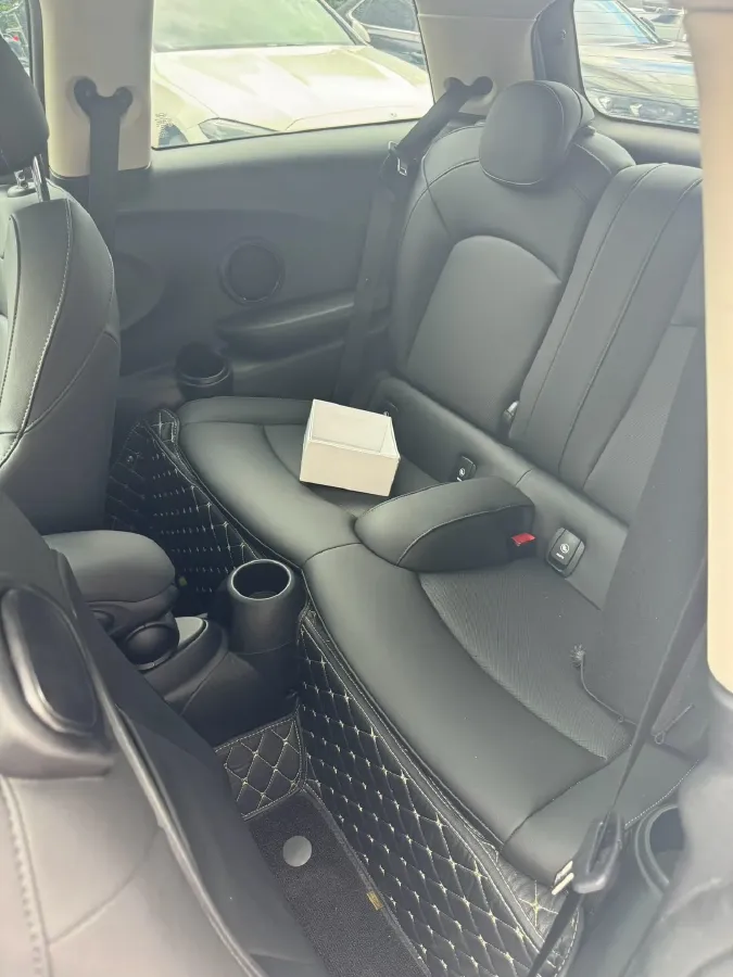 2023 MINI MINI 1.5T 136HP L3 7DCT,autocango,china used car exporter,china ev exporter,chinese used car exporter,chinese used ev exporter