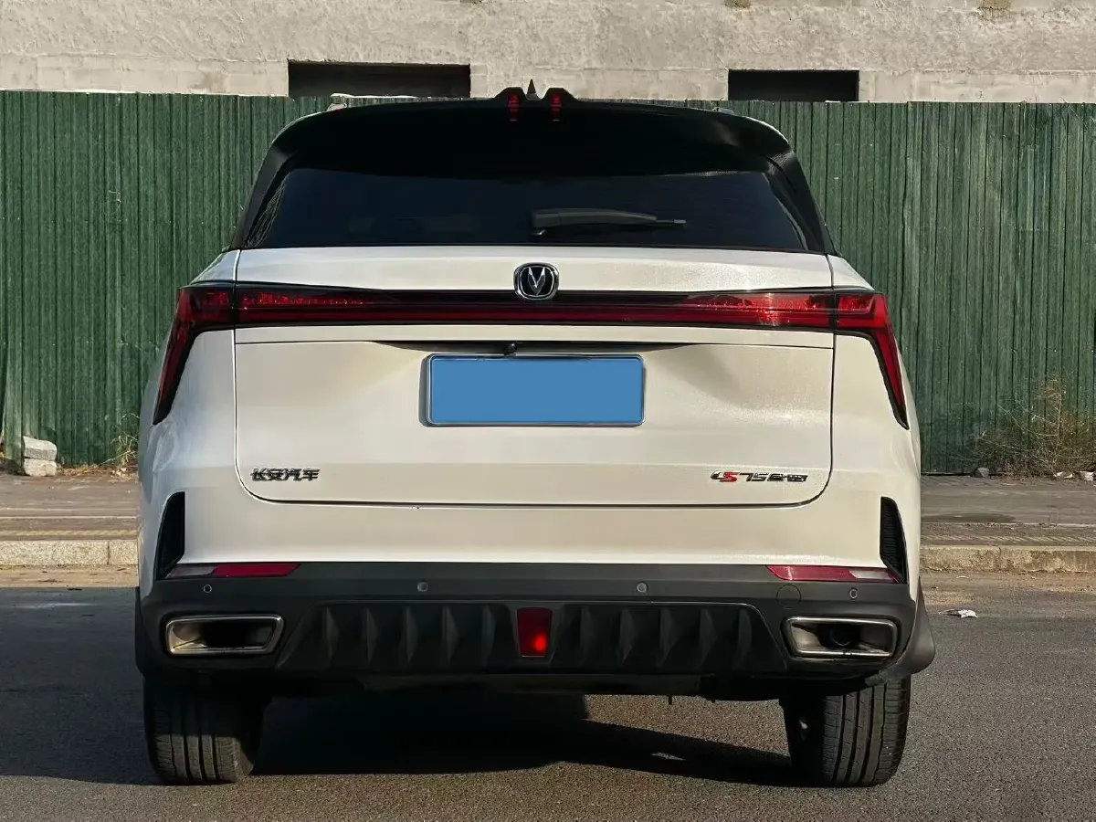 2022 ChangAn CS75 Plus 1.5T 188HP L4 8AT,autocango,china used car exporter,china ev exporter,chinese used car exporter,chinese used ev exporter