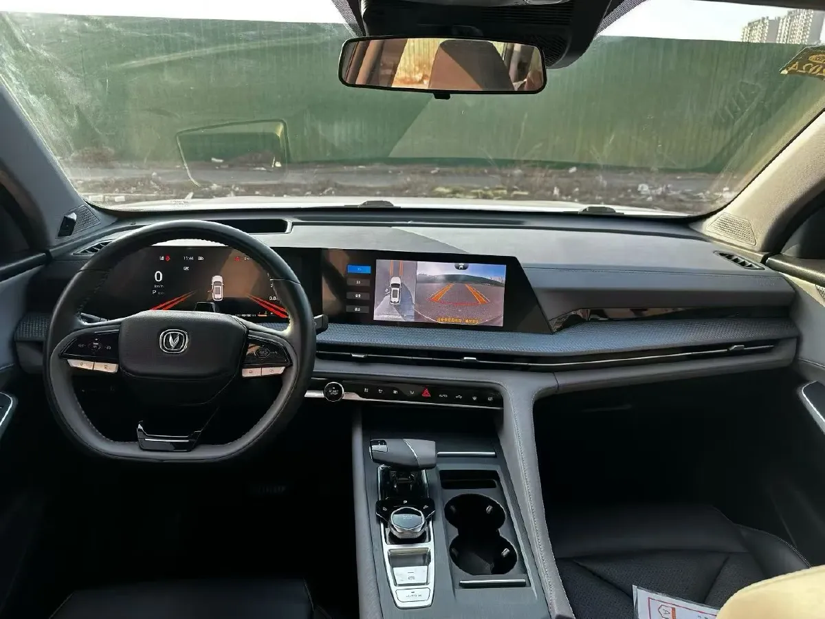 2022 ChangAn CS75 Plus 1.5T 188HP L4 8AT,autocango,china used car exporter,china ev exporter,chinese used car exporter,chinese used ev exporter