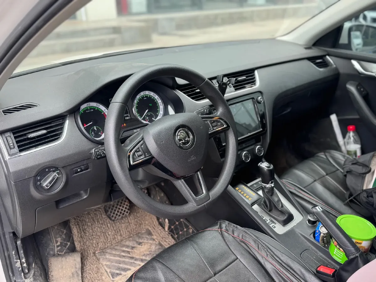 2019 Skoda Octavia 1.2T 116HP L4 7DCT,autocango,china used car exporter,china ev exporter,chinese used car exporter,chinese used ev exporter