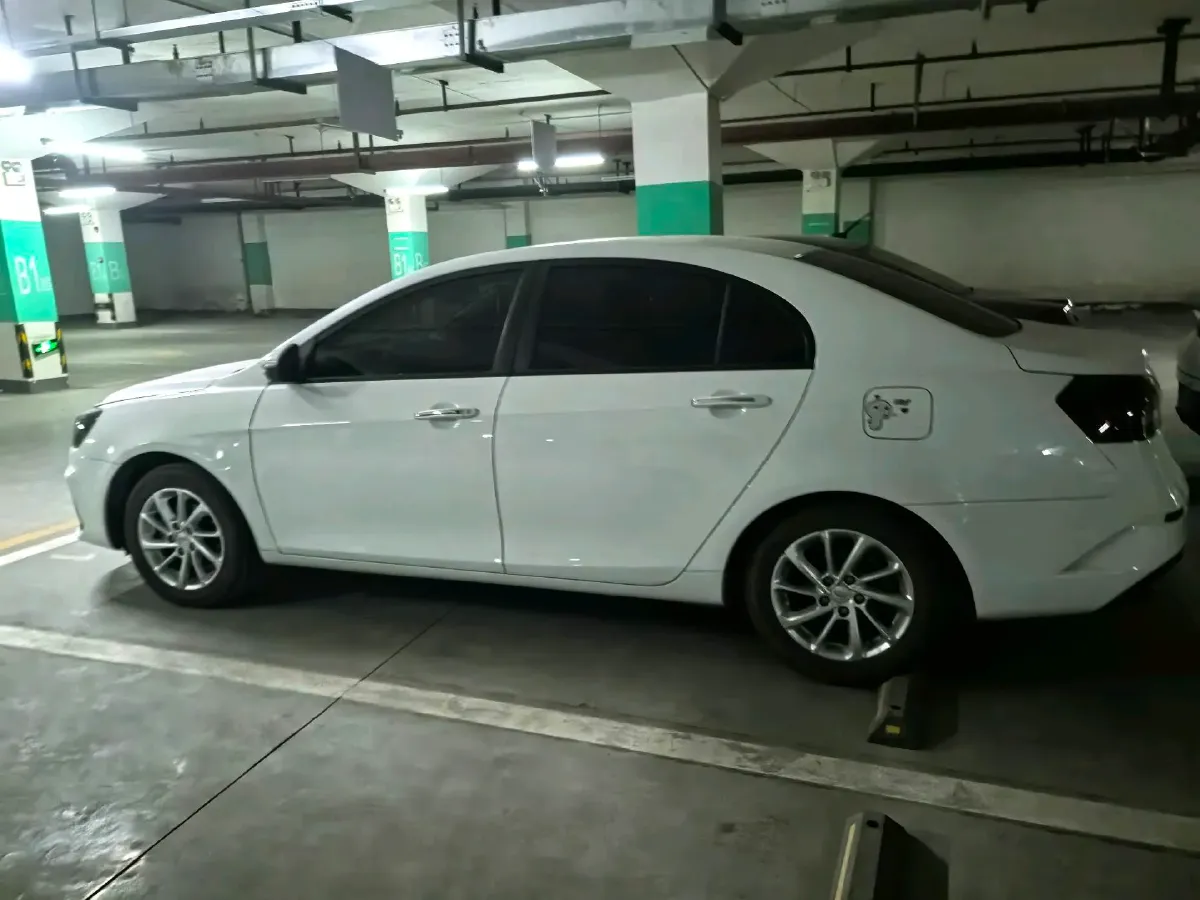 2021 BaoJun 530 1.5T 147HP L4 CVT,autocango,china used car exporter,china ev exporter,chinese used car exporter,chinese used ev exporter