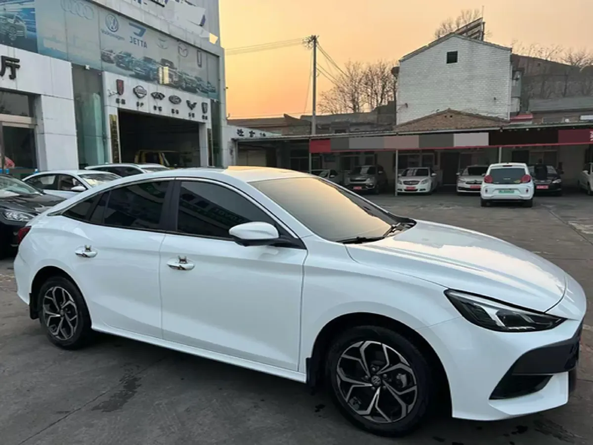 2022 MG 5 1.5L 120HP L4 CVT,autocango,china used car exporter,china ev exporter,chinese used car exporter,chinese used ev exporter