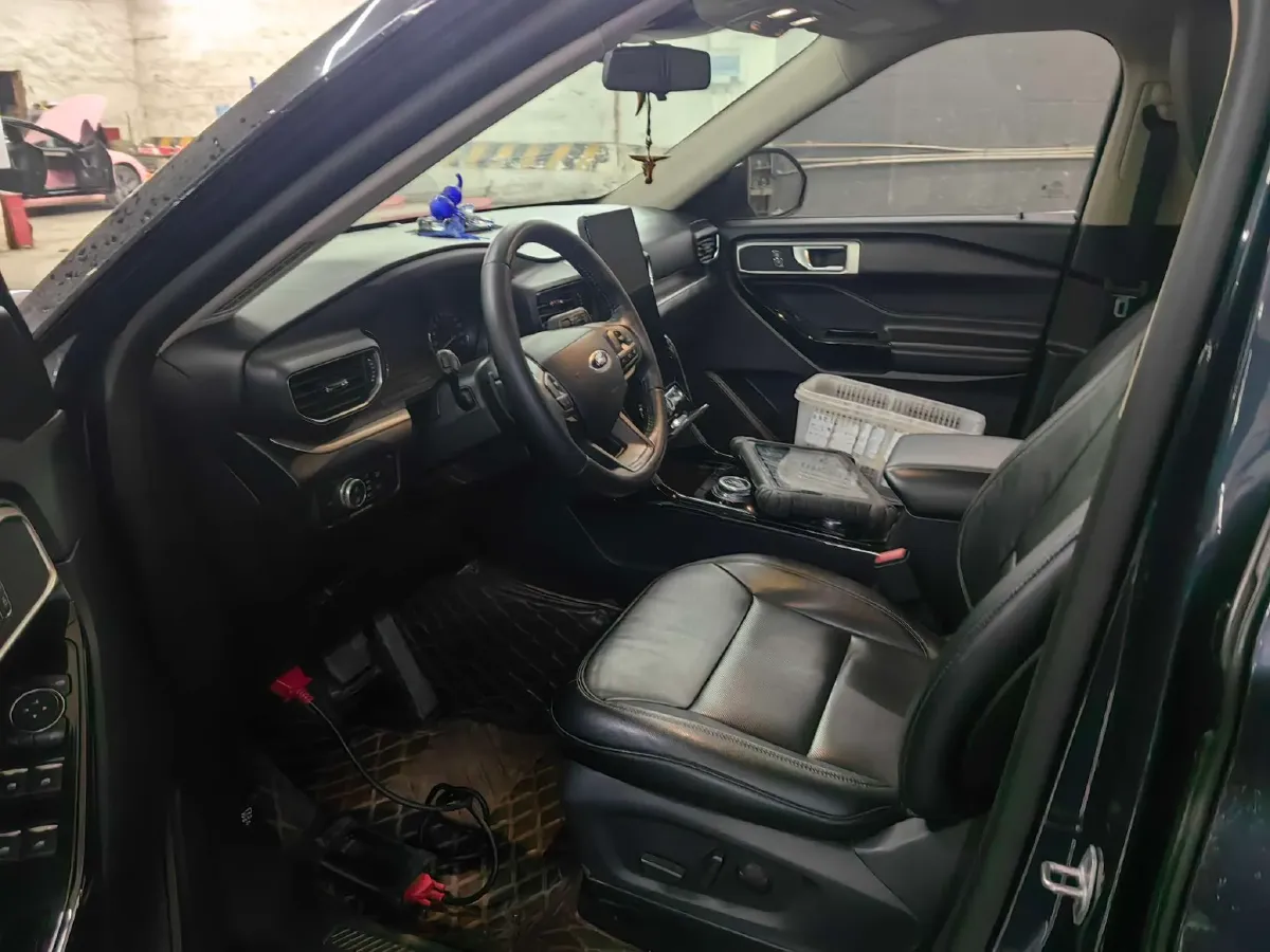 2020 Ford Explorer 2.3T 276HP L4 10AT,autocango,china used car exporter,china ev exporter,chinese used car exporter,chinese used ev exporter