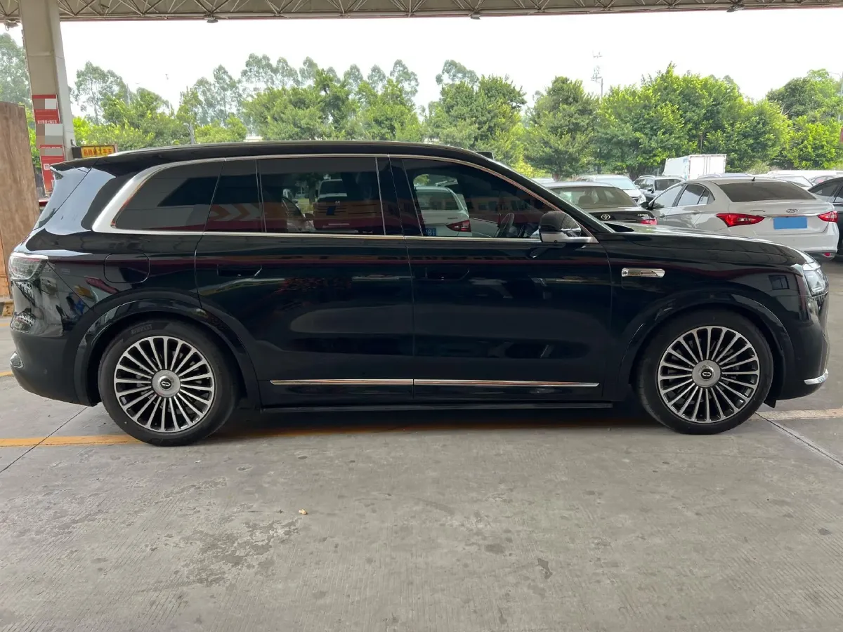 2025 AITO AITO M8 REEV 160HP REEV 53.4KWH,autocango,china used car exporter,china ev exporter,chinese used car exporter,chinese used ev exporter