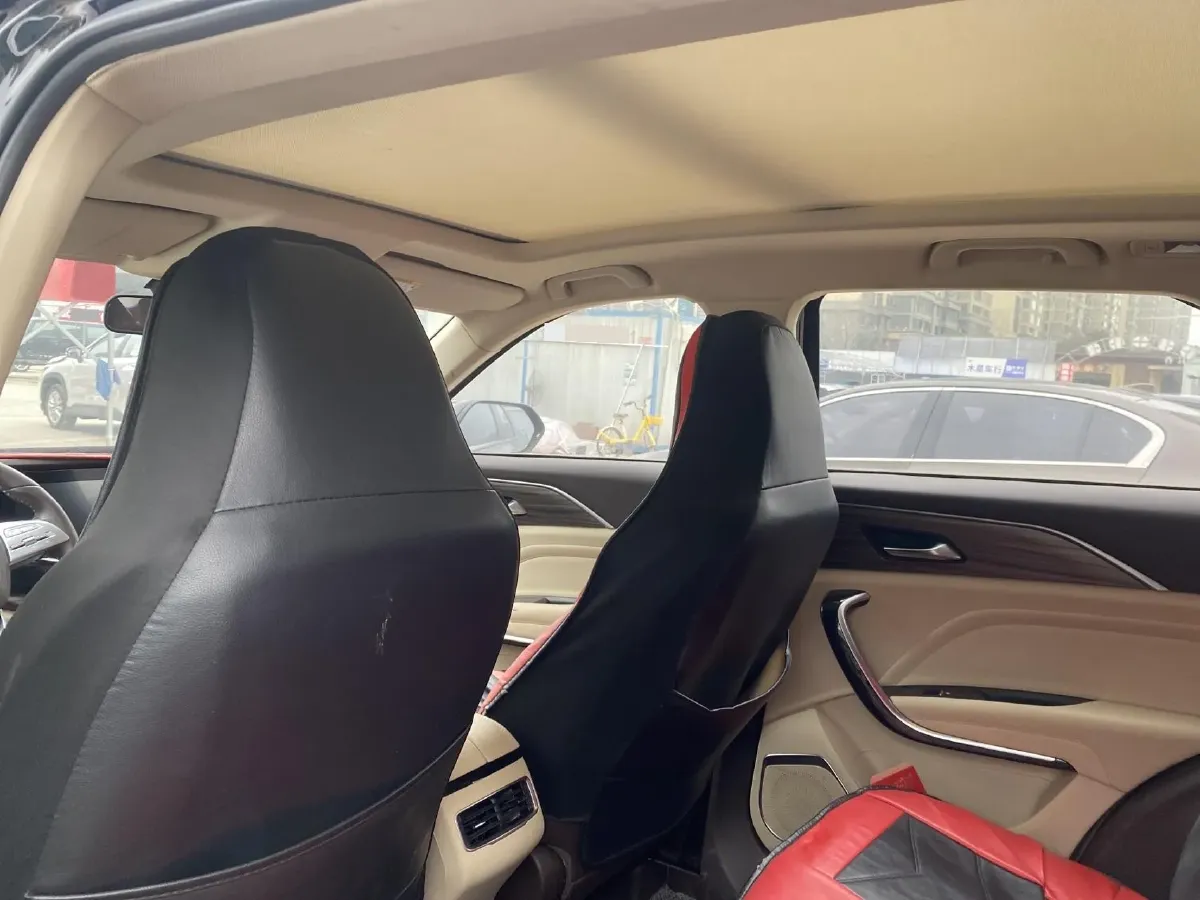 2021 Bestune T77 1.5T 169HP L4 7DCT,autocango,china used car exporter,china ev exporter,chinese used car exporter,chinese used ev exporter