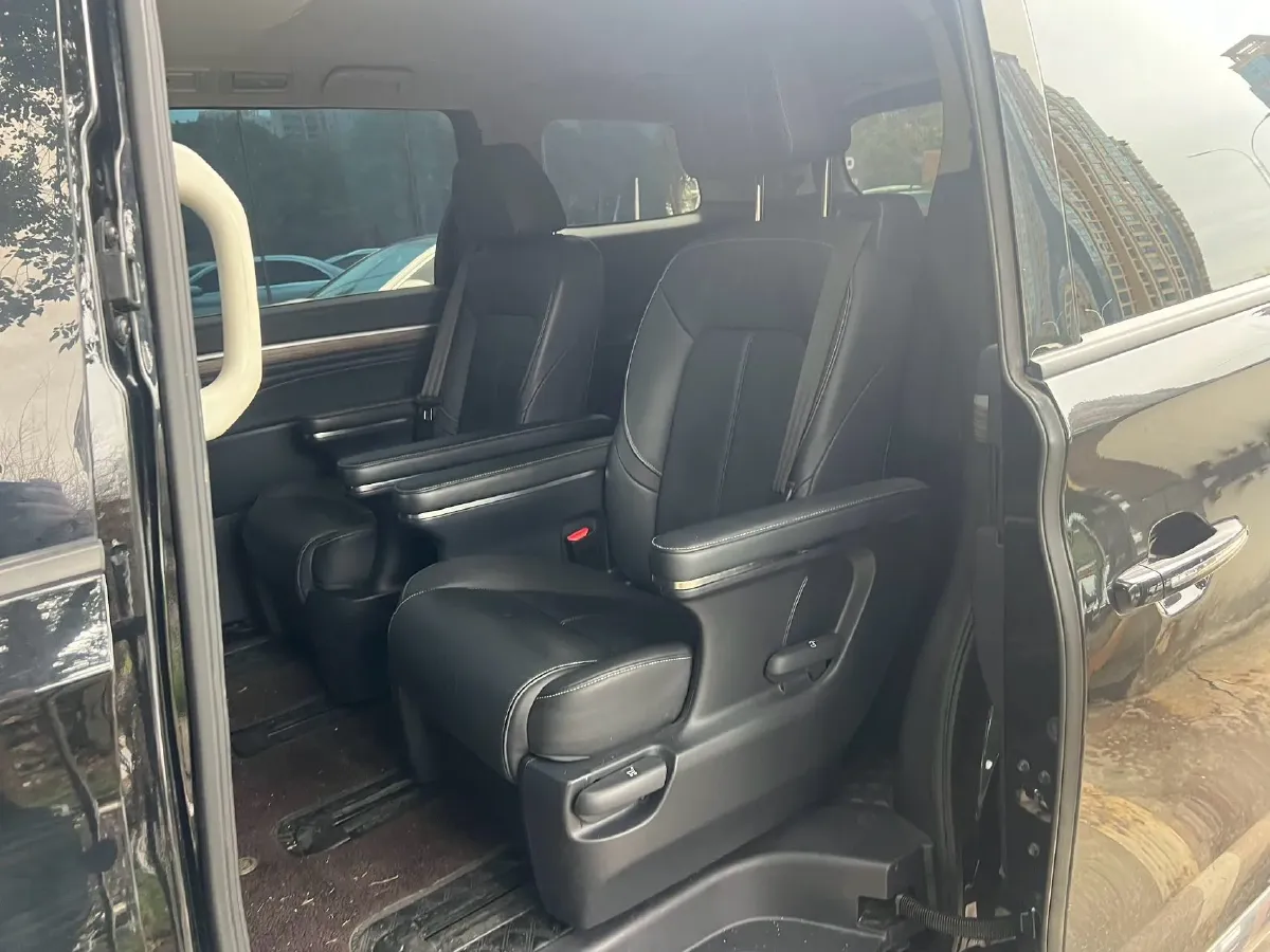 2021 GAC Trumpchi M8 2.0T 252HP L4 8AT,autocango,china used car exporter,china ev exporter,chinese used car exporter,chinese used ev exporter