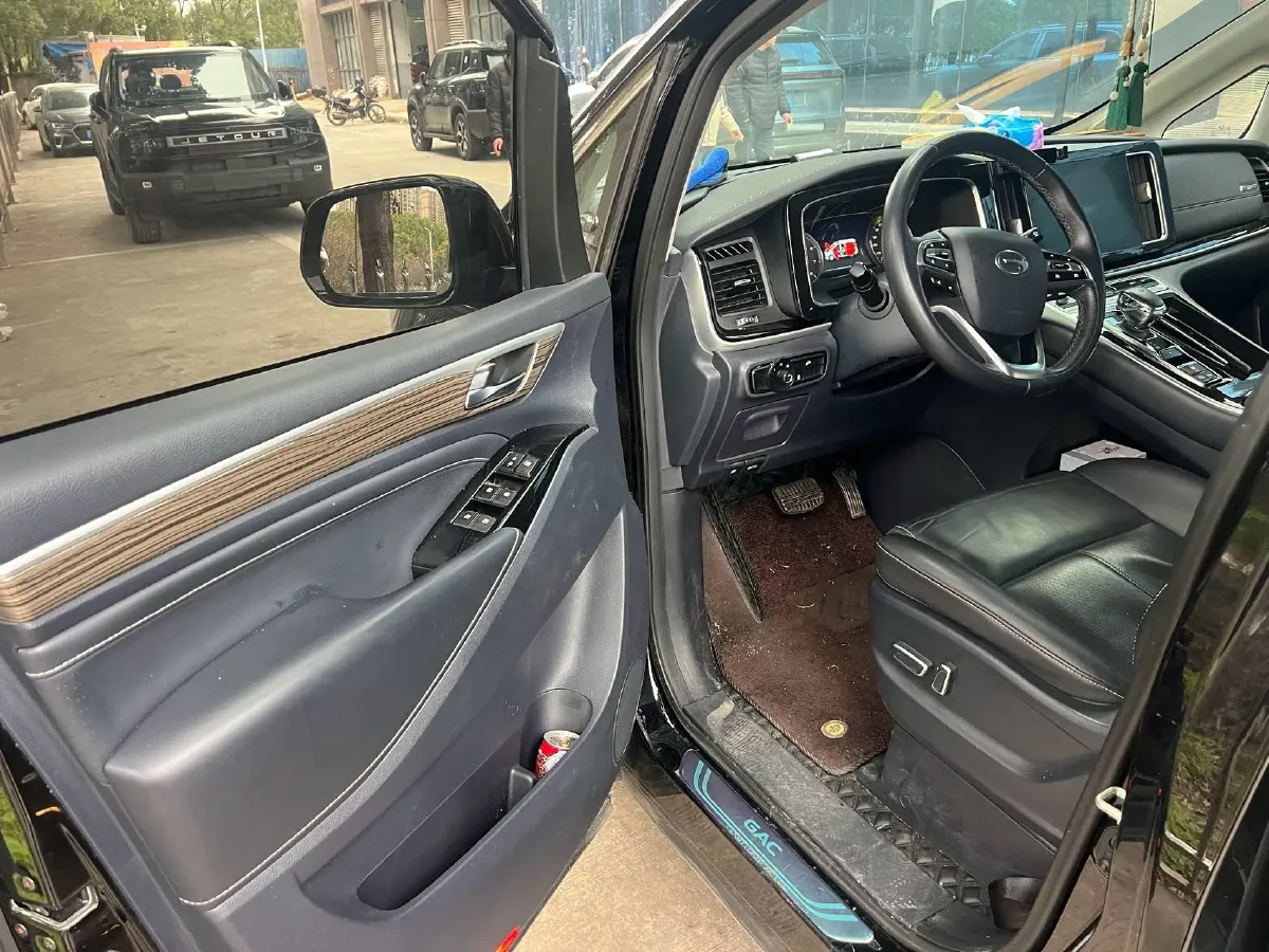 2021 GAC Trumpchi M8 2.0T 252HP L4 8AT,autocango,china used car exporter,china ev exporter,chinese used car exporter,chinese used ev exporter