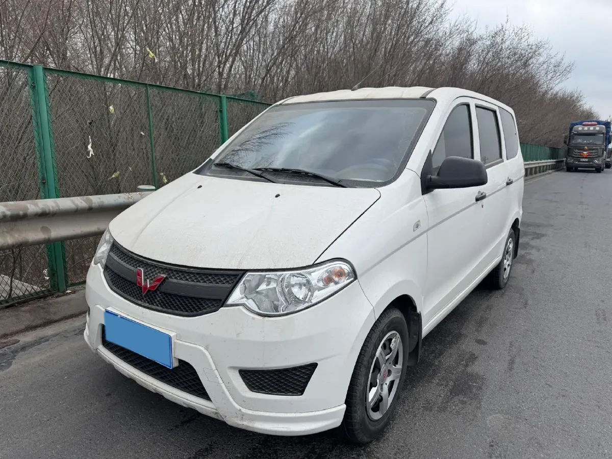2021 WuLing RongGuang New Truck 1.5L 99HP L4 5MT,autocango,china used car exporter,china ev exporter,chinese used car exporter,chinese used ev exporter