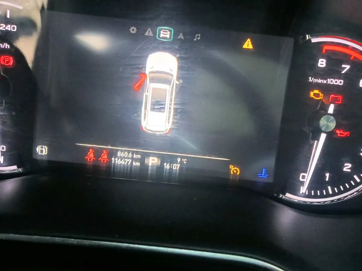 2018 Roewe RX5 2.0T 220HP L4 6DCT,autocango,china used car exporter,china ev exporter,chinese used car exporter,chinese used ev exporter