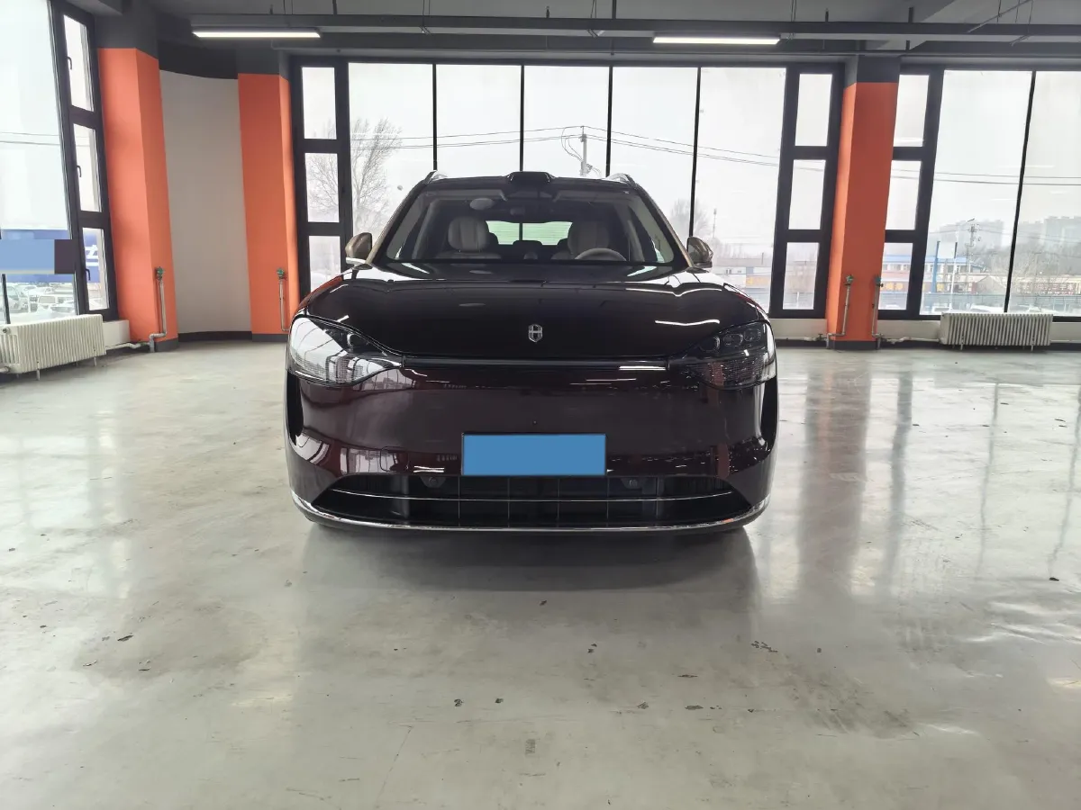 2025 AITO AITO M9 REEV 160HP REEV 52KWH,autocango,china used car exporter,china ev exporter,chinese used car exporter,chinese used ev exporter