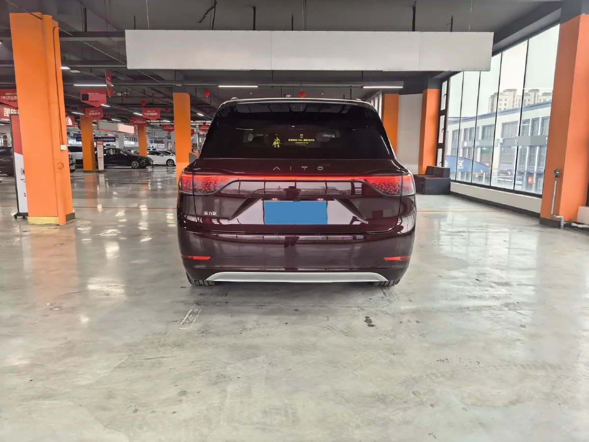 2025 AITO AITO M9 REEV 160HP REEV 52KWH,autocango,china used car exporter,china ev exporter,chinese used car exporter,chinese used ev exporter