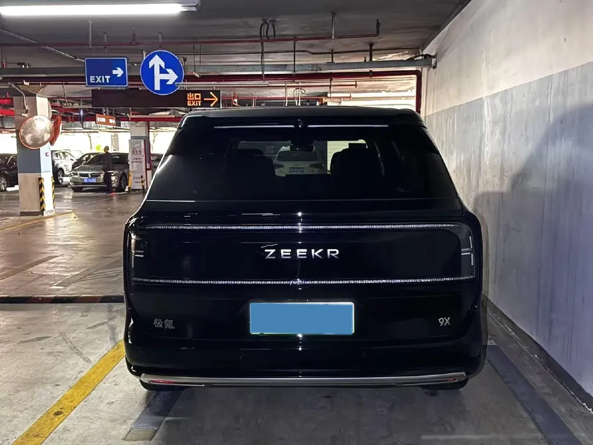 2025 Zeekr 9X 2.0T 279HP L4 1DHT PHEV,autocango,china used car exporter,china ev exporter,chinese used car exporter,chinese used ev exporter