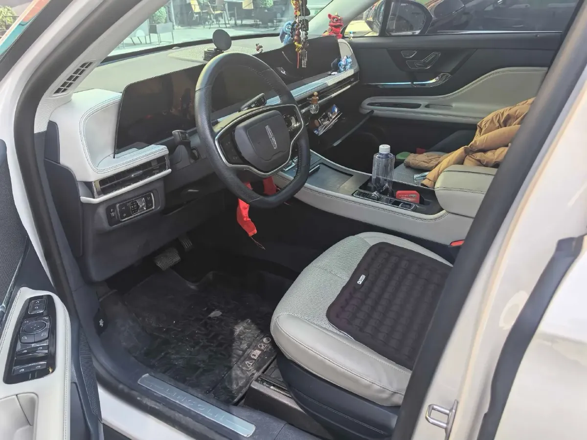 2024 Lincoln Corsair 2.0T 261HP L4 8AT,autocango,china used car exporter,china ev exporter,chinese used car exporter,chinese used ev exporter