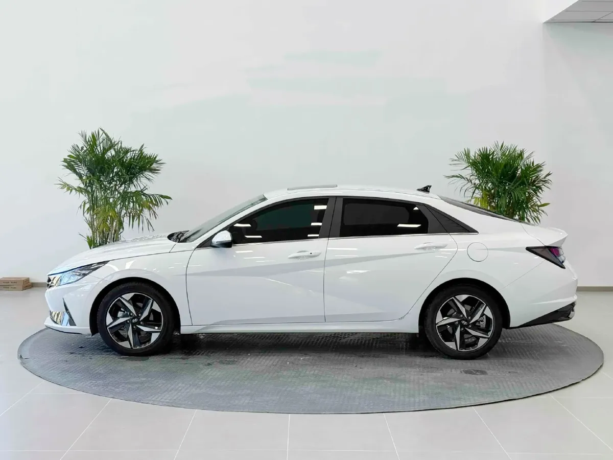 2022 Hyundai Elantra 1.5L 115HP L4 CVT,autocango,china used car exporter,china ev exporter,chinese used car exporter,chinese used ev exporter