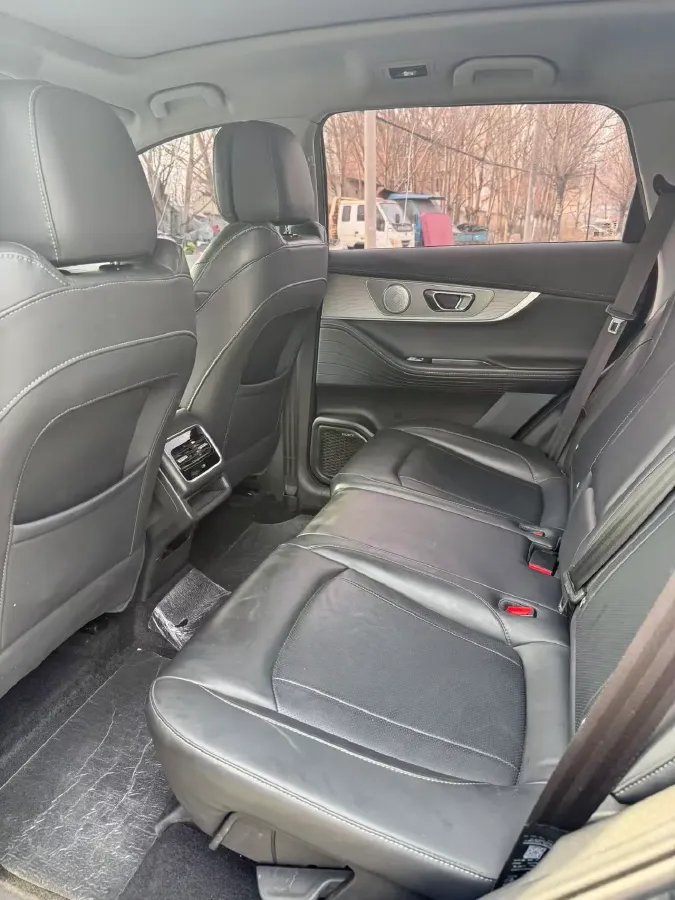 2022 Chery Tiggo 8 PRO 2.0T 254HP L4 7DCT,autocango,china used car exporter,china ev exporter,chinese used car exporter,chinese used ev exporter