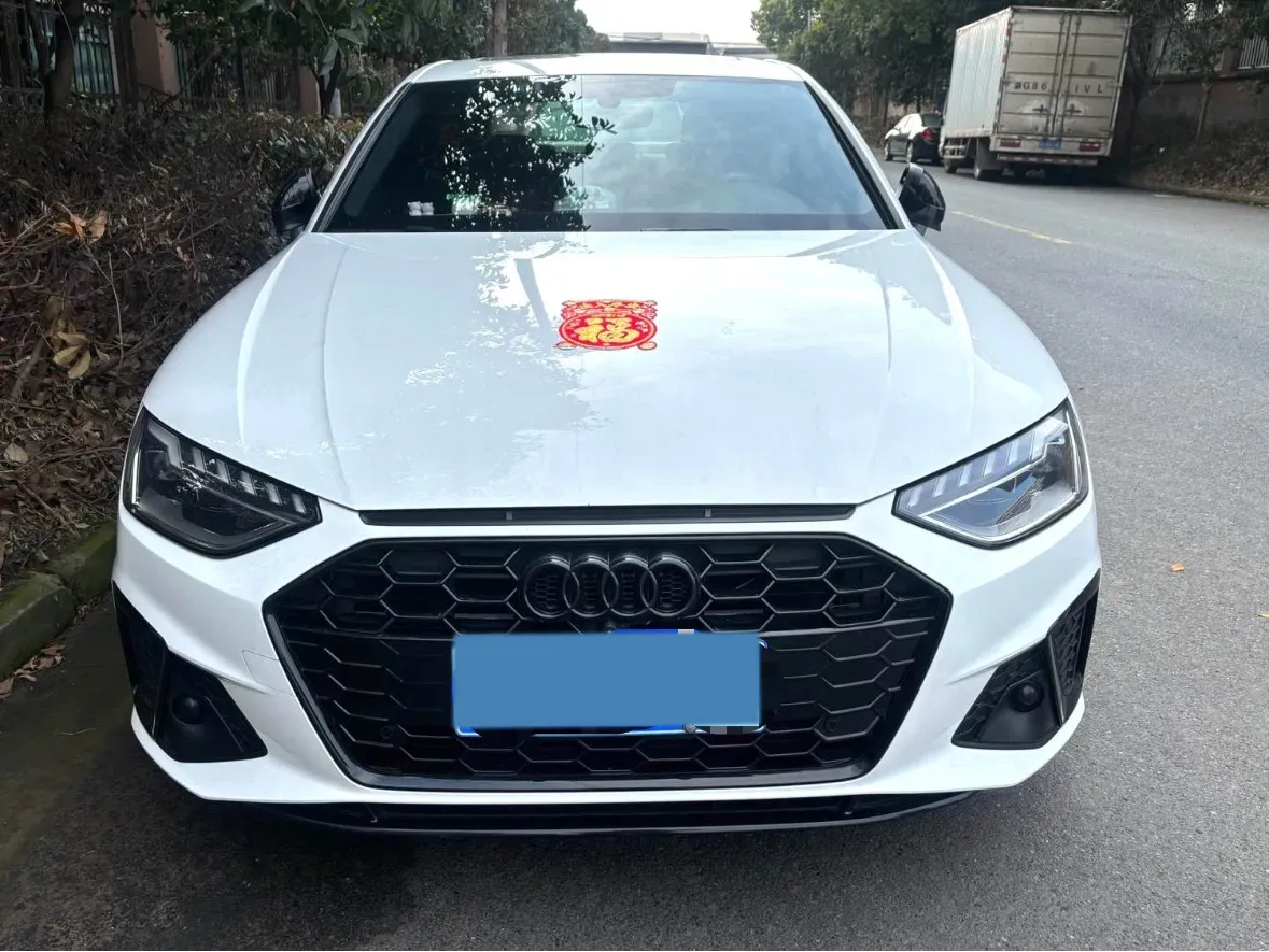 2023 Audi A4L 2.0T 190HP L4 7DCT,autocango,china used car exporter,china ev exporter,chinese used car exporter,chinese used ev exporter