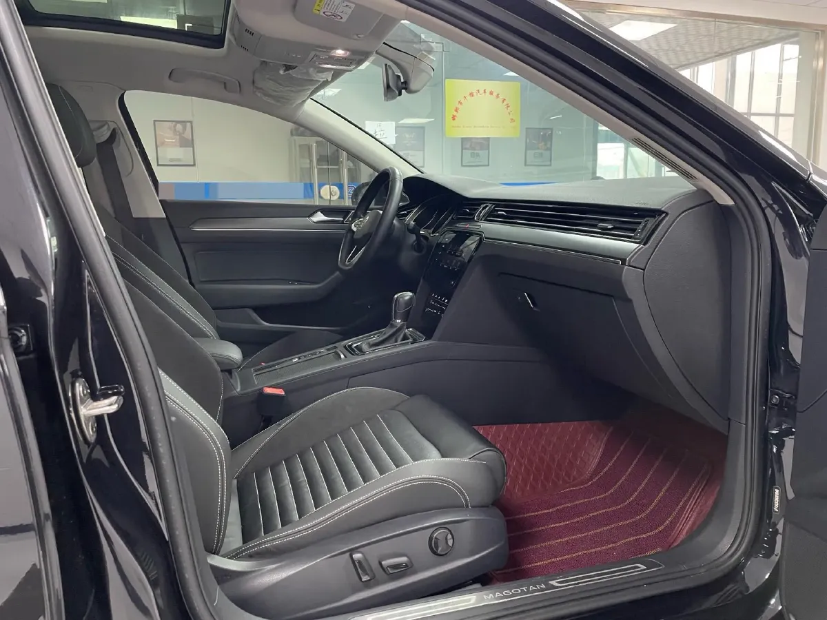 2020 Volkswagen Magotan 2.0T 186HP L4 7DCT,autocango,china used car exporter,china ev exporter,chinese used car exporter,chinese used ev exporter