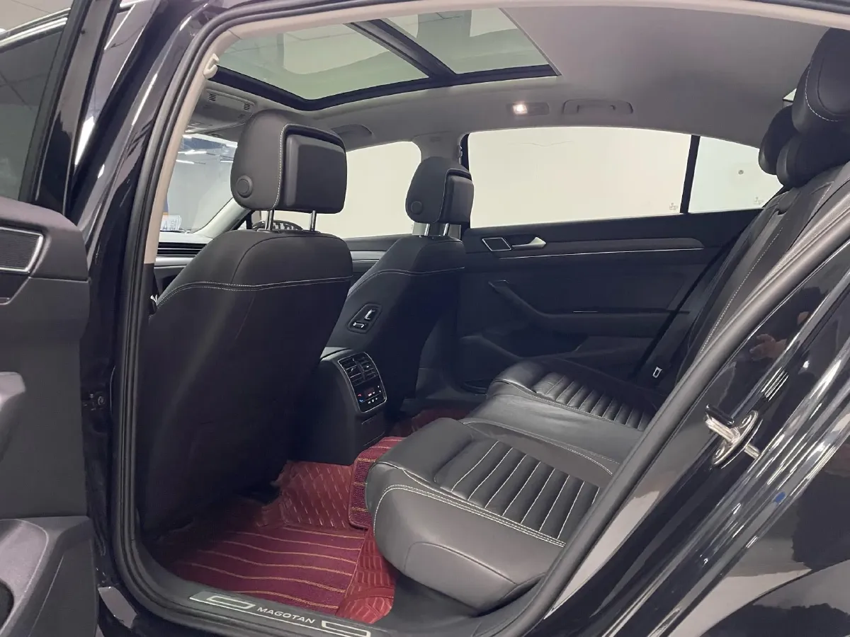 2020 Volkswagen Magotan 2.0T 186HP L4 7DCT,autocango,china used car exporter,china ev exporter,chinese used car exporter,chinese used ev exporter