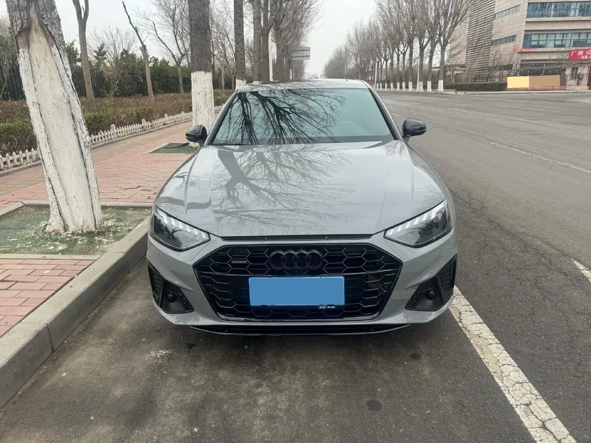 2024 Audi A4L 2.0T 245HP L4 7DCT,autocango,china used car exporter,china ev exporter,chinese used car exporter,chinese used ev exporter