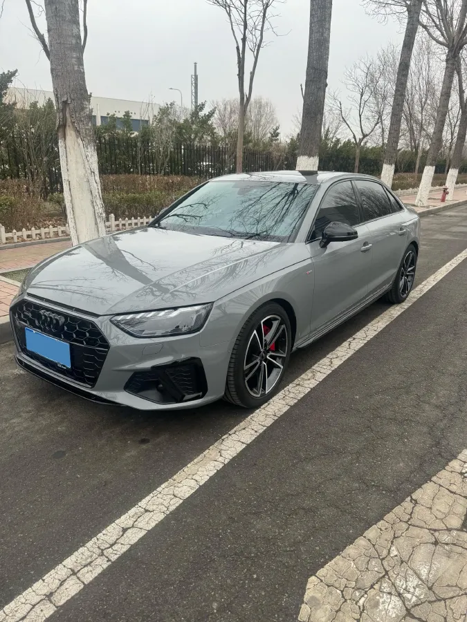 2024 Audi A4L 2.0T 245HP L4 7DCT,autocango,china used car exporter,china ev exporter,chinese used car exporter,chinese used ev exporter