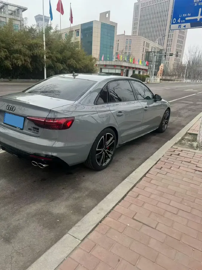 2024 Audi A4L 2.0T 245HP L4 7DCT,autocango,china used car exporter,china ev exporter,chinese used car exporter,chinese used ev exporter
