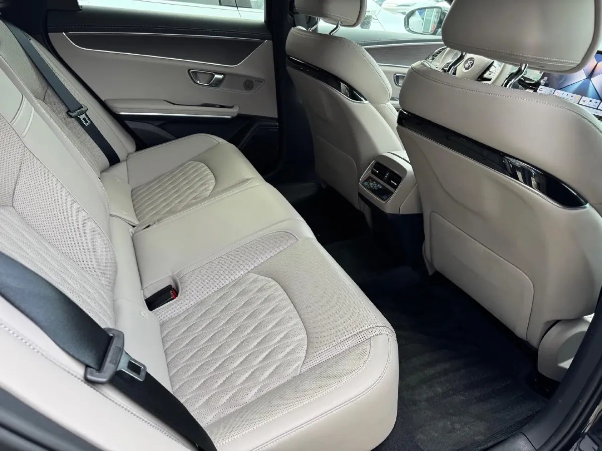 2025 BYD Han 1.5T 156HP L4 E-CVT PHEV,autocango,china used car exporter,china ev exporter,chinese used car exporter,chinese used ev exporter