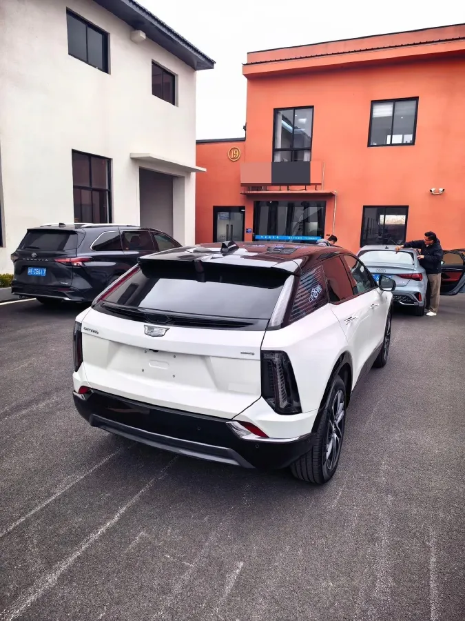 2024 Cadillac OPTIQ BEV 79.7KWH,autocango,china used car exporter,china ev exporter,chinese used car exporter,chinese used ev exporter