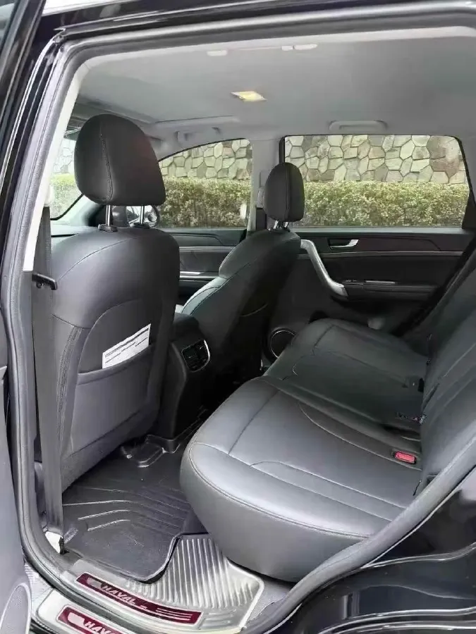 2019 Haval M6 1.5T 150HP L4 7DCT,autocango,china used car exporter,china ev exporter,chinese used car exporter,chinese used ev exporter